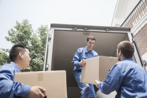 Nearby North West London moving service for Swiss Cottage customers