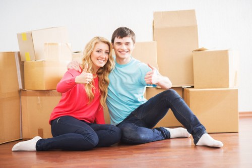 Secure loading of furniture into a removal van